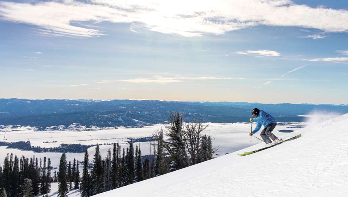 Skiiing